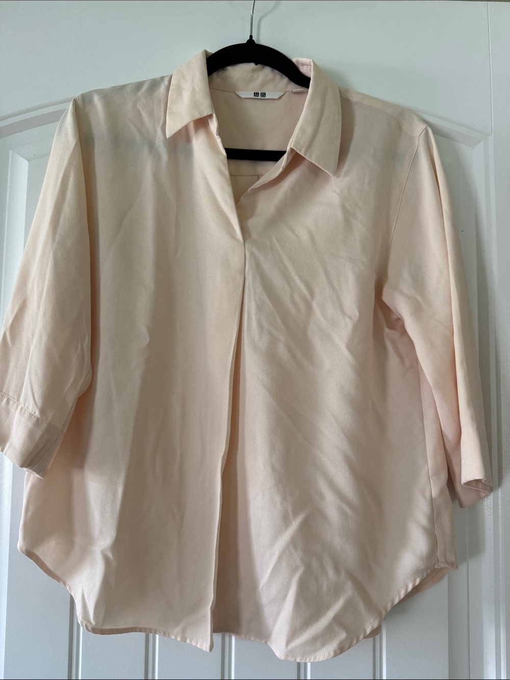 Uniqlo Pale Blush Button-Down Collared Shirt